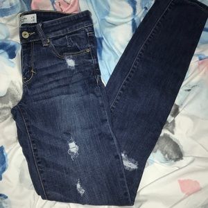 destroyed A&F skinny jeans